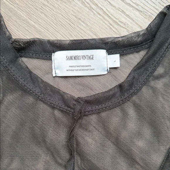 Sami Miro Vintage Asymmetric Crop Top - Picture 2 of 3